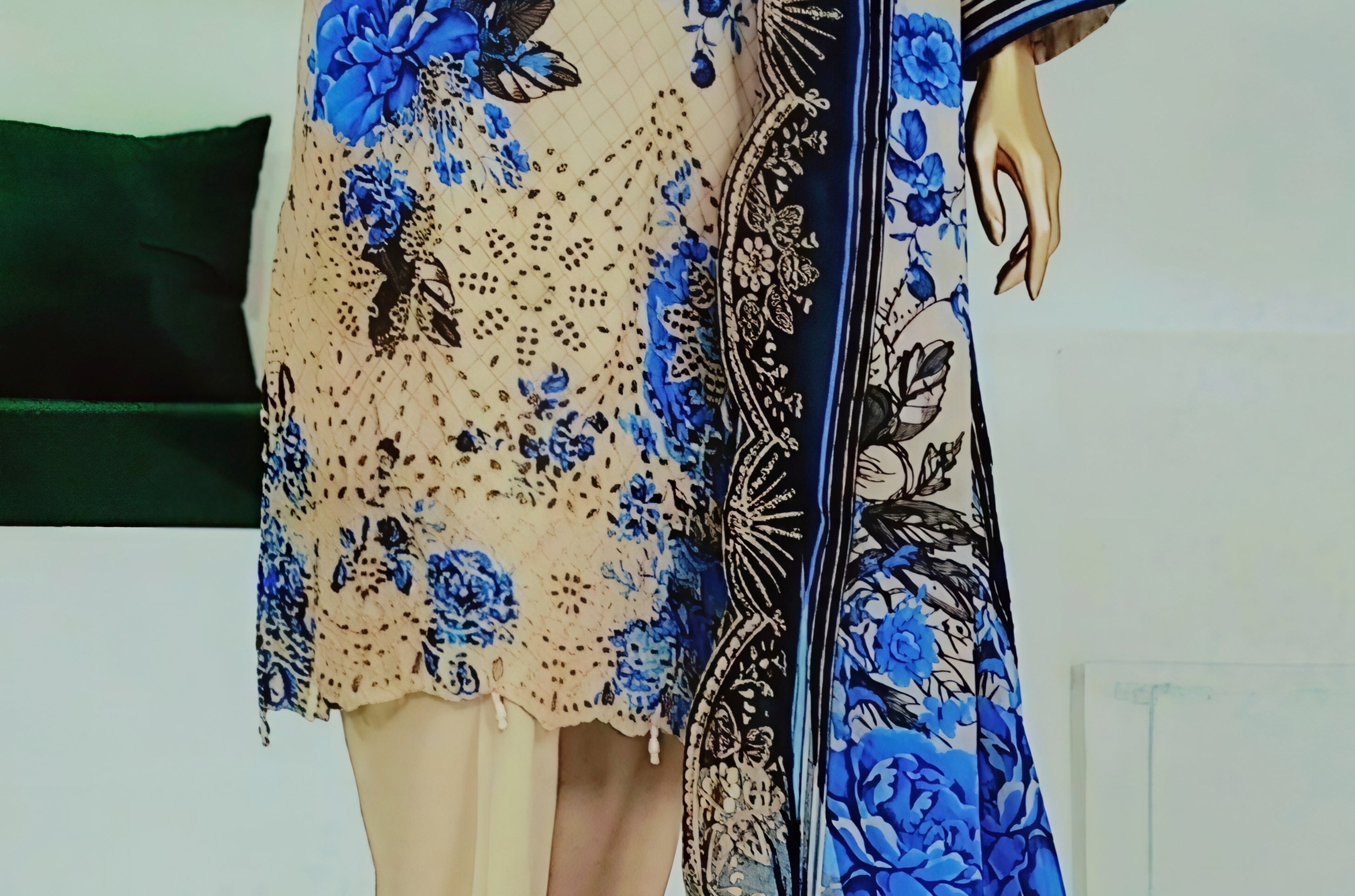 Velmora Chicken Embroidered Elegance