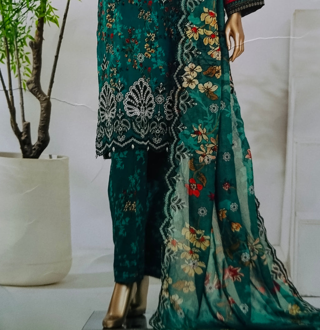 Velmora Chicken Embroidered Elegance