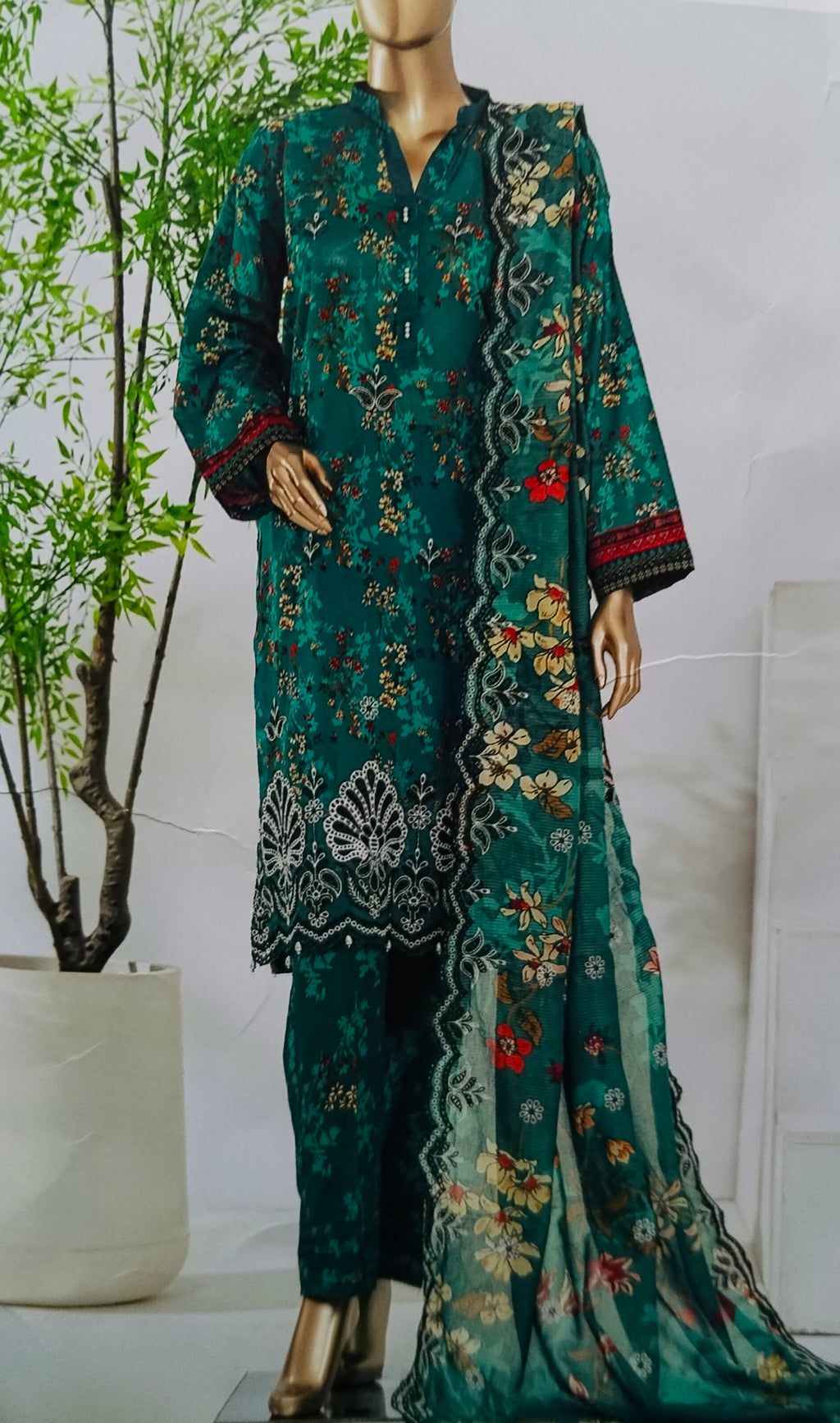 Velmora Chicken Embroidered Elegance